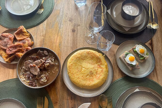 The Ultimate Tapas Workshop in Malaga - More than cooking: olive oil, sangria, and wine