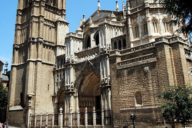 Toledo Tour with Tapas, Wine Tasting and Optional 3 Monuments - Wine, tapas, and a welcome rest