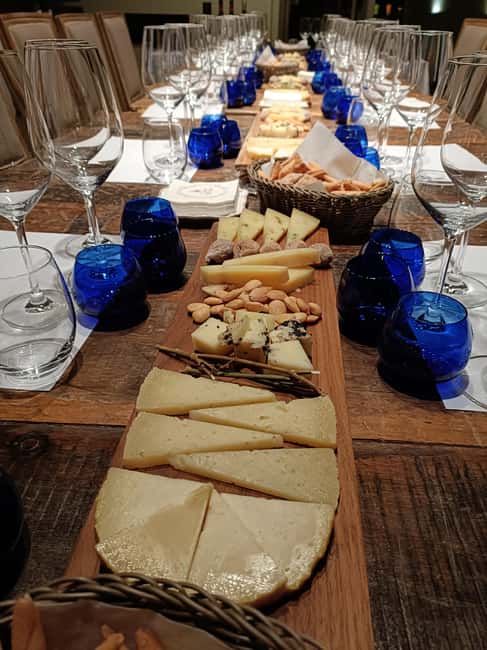 Toledo: Wine, EVOO, and Tapas Tasting - The three-wine tasting, from white to two reds