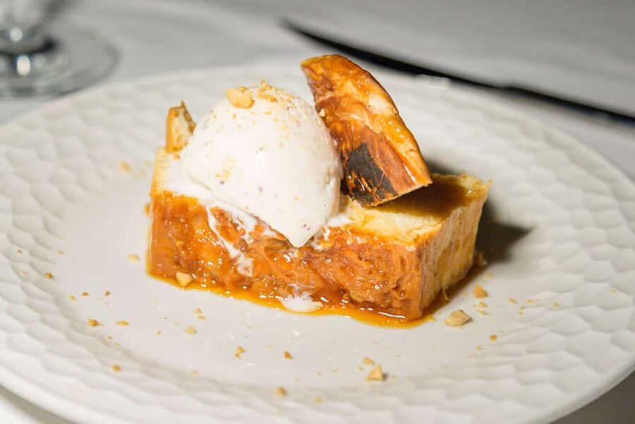 Treurer: Tapas Gourmet and Extra Virgin Olive Oil - Language, access, and timing