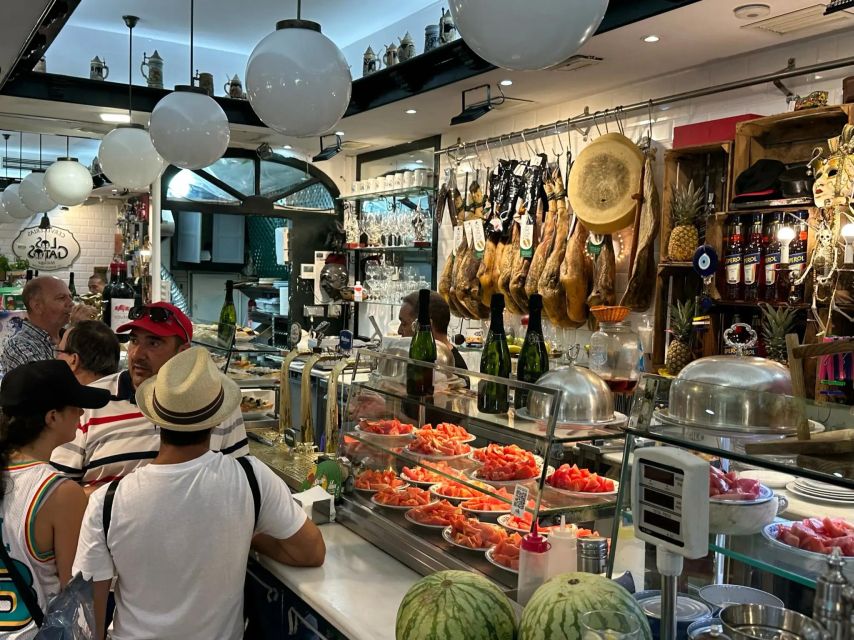 Ultimate Malaga: History and Tapas All Included - The Alcazaba is the main visual prize