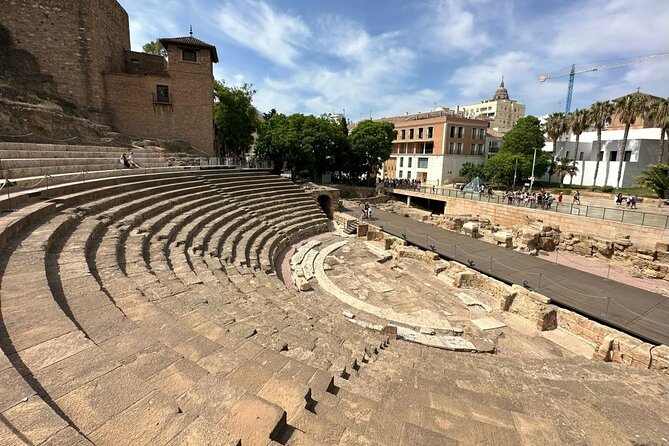 Ultimate Malaga History & Tapas - All Included Full Experience - Two tapas bars, wine, and the question of quantity
