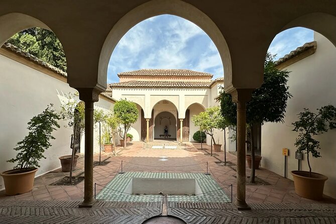 Ultimate Malaga History & Tapas - All Included Full Experience - Who will get the most from this tour