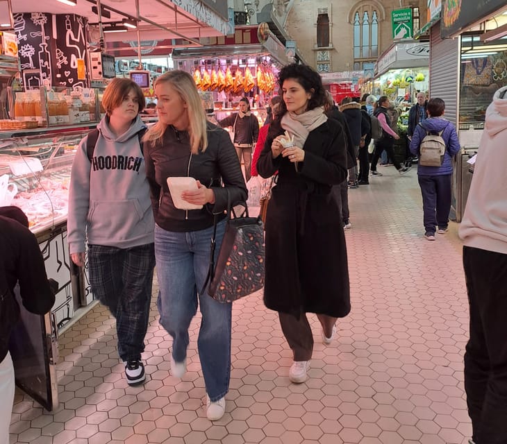 Valencia: Authentic Tapas & Drinks with a Local - Key points at a glance