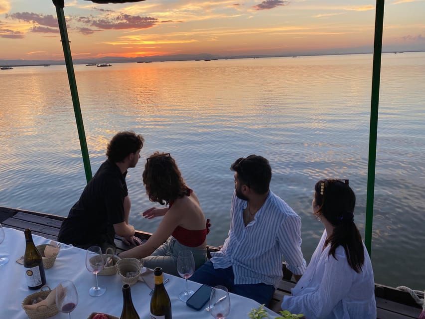 Valencia: Boat Ride with Valencian Wine Tasting & Tapas - Three Valencian wines with local food