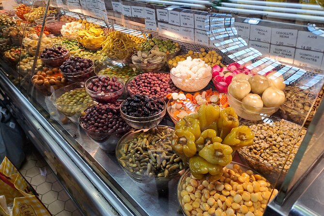 Valencia Food Tour: Tapas, Drinks and Delights with a Local - Plaza Redonda and pintxos with a local beer
