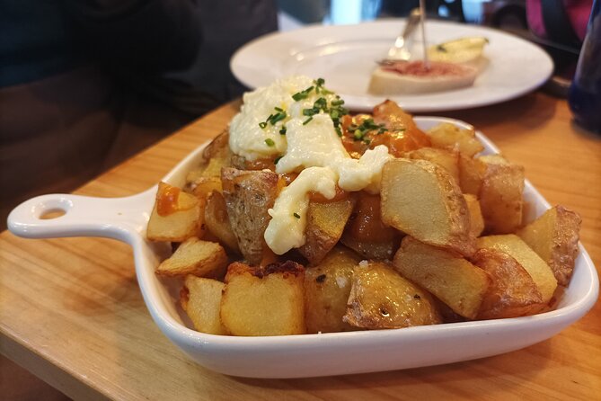 Valencia Food Tour: Tapas, Drinks and Delights with a Local - What the guides add to the food