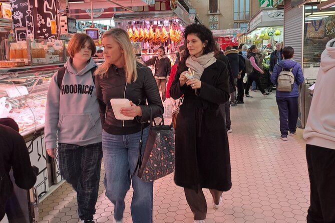 Valencia Food Tour: Tapas, Drinks and Delights with a Local - Food substitutions, dietary needs, and the walking level