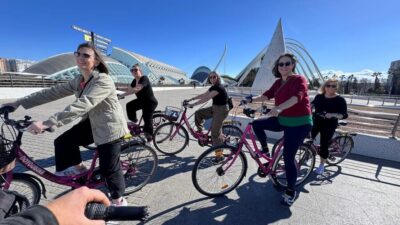 Guided Private Bike Tour with Tapas and Drinks
