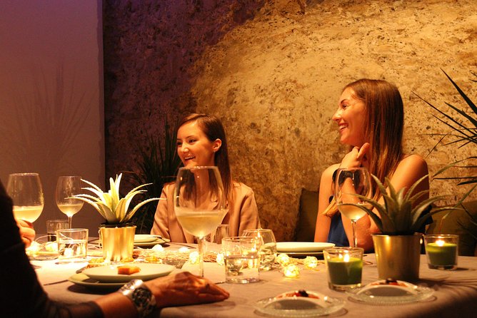 Valencia Old Town Tour with Wine & Tapas in 11th Century Historic Monument - La Lonja and Valencia’s age of silk