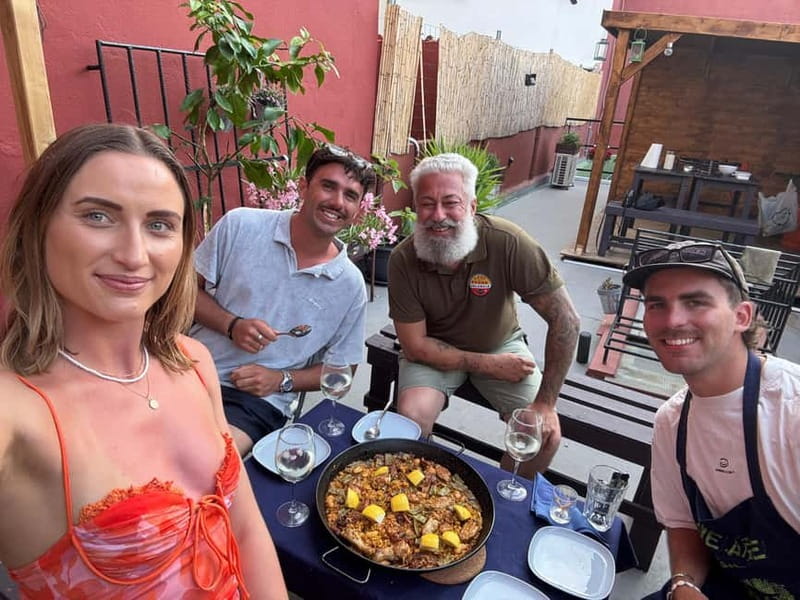 Valencia: Paella Cooking Class with Tapas and Drinks - Why this paella class feels personal