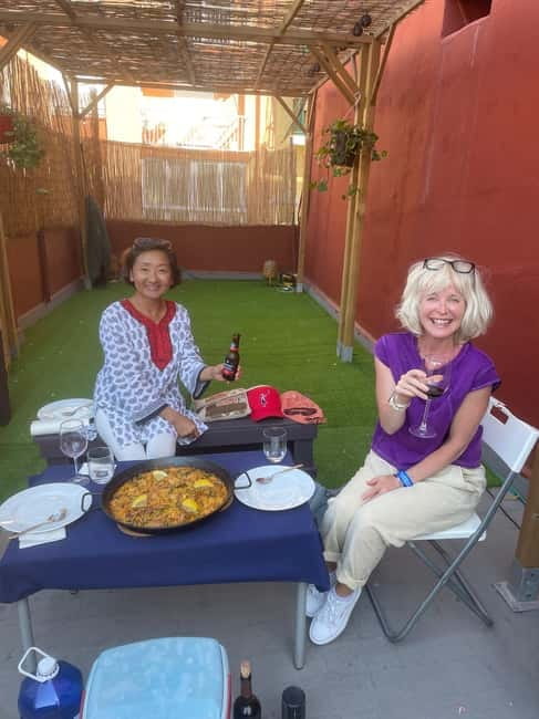 Valencia: Paella Cooking Class with Tapas and Drinks - Cooking Valencian paella from scratch