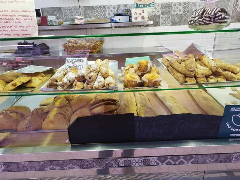 Valencia: Street Food Tour including Paella & Tapas Tasting - Timing, cancellation, and meeting details