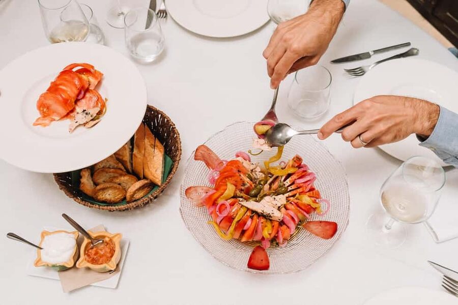 Valencia: Tapas and Drinks Evening Tour - Key points to know before booking