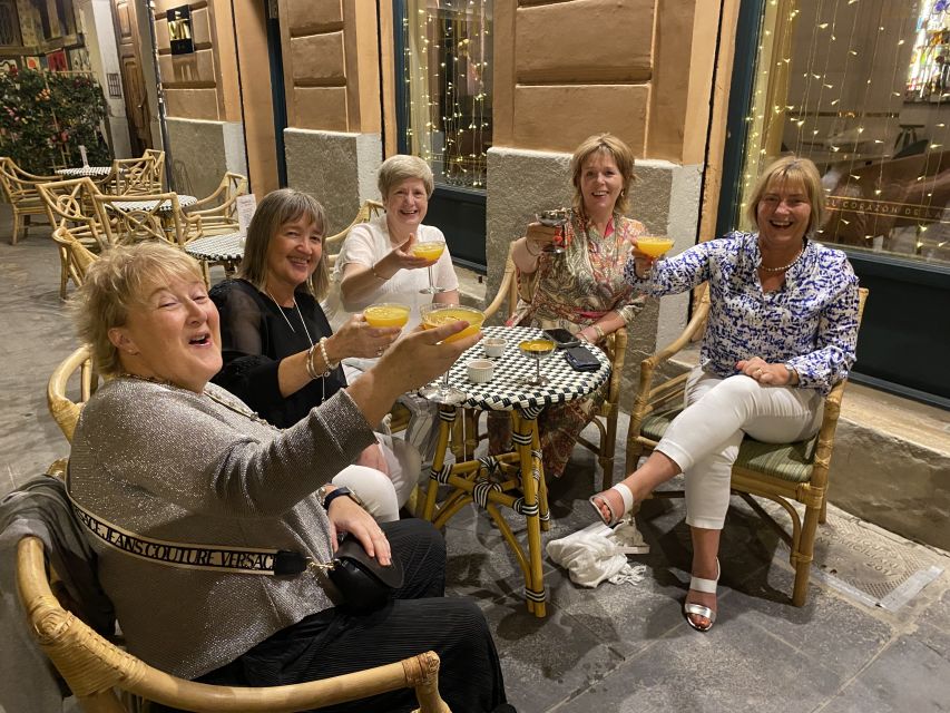Valencia: Wine Tasting and Tapas Experience - Four Valencian wines, one table in Ruzafa