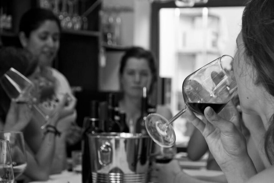 Valencia: Wine Tasting and Tapas Experience - Starting at El Rodamon de Russafa