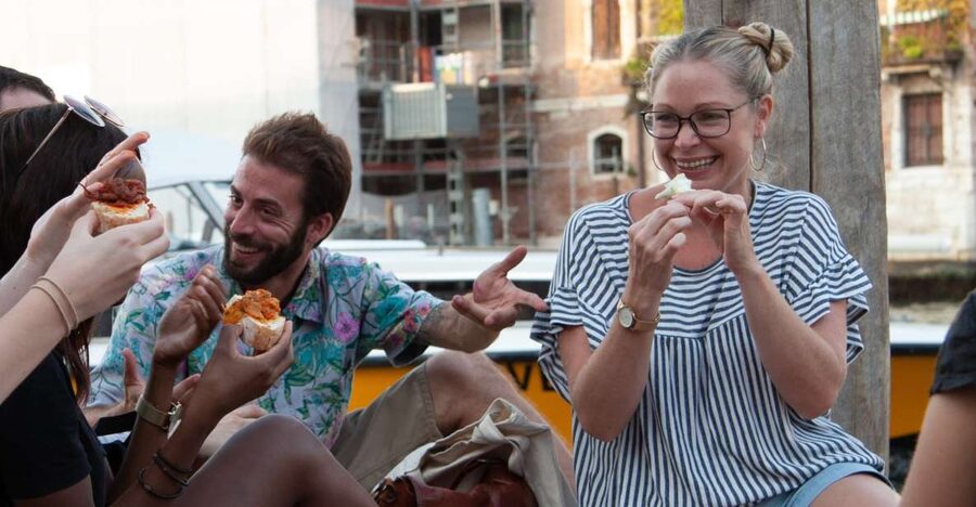 Venice: Local Secrets of Venice Tapas & Wine Walking Tour - Why cicchetti is the right way to meet Venice