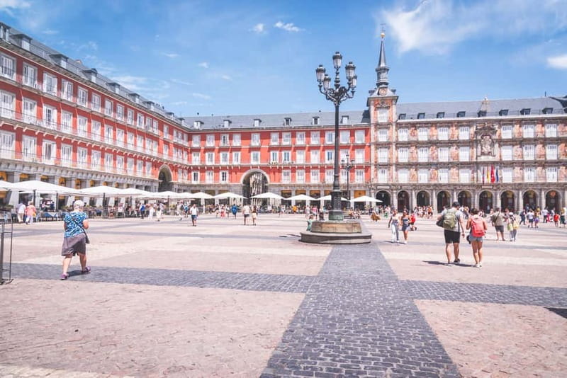 Walking Tour Madrid +Pintxo +Drink - Teatro Real and Plaza de Oriente
