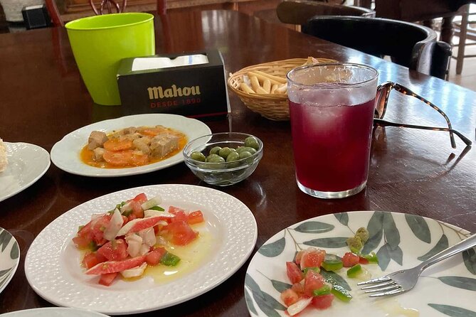 Wine and Tapas walking Tour in Malaga - Starting with Malaga’s old streets and squares