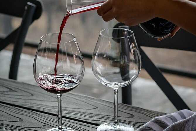 Wine, Tapas and Winery Tour - Rua das Flores and the first proper food stop