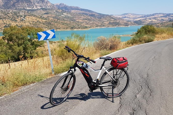 Wine, Tapas & Lake Zahara by e-bike incl Ronda pickup (full day) - What the $165.61 price covers
