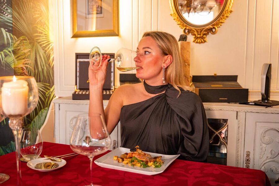 WINE TASTING & TAPAS IN THE HEART OF FARO - The third stop and Faro’s restaurant tradition
